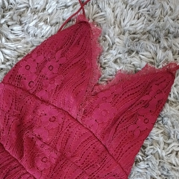 Aooksmery Elegant Red Lace Dress - Picture 4 of 10